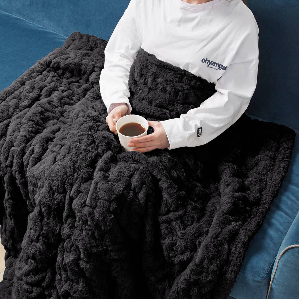 Ruched Long Fur 50x60" Throw Blanket, Black